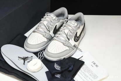 LOW X JORDAN AIR DR 1 1120